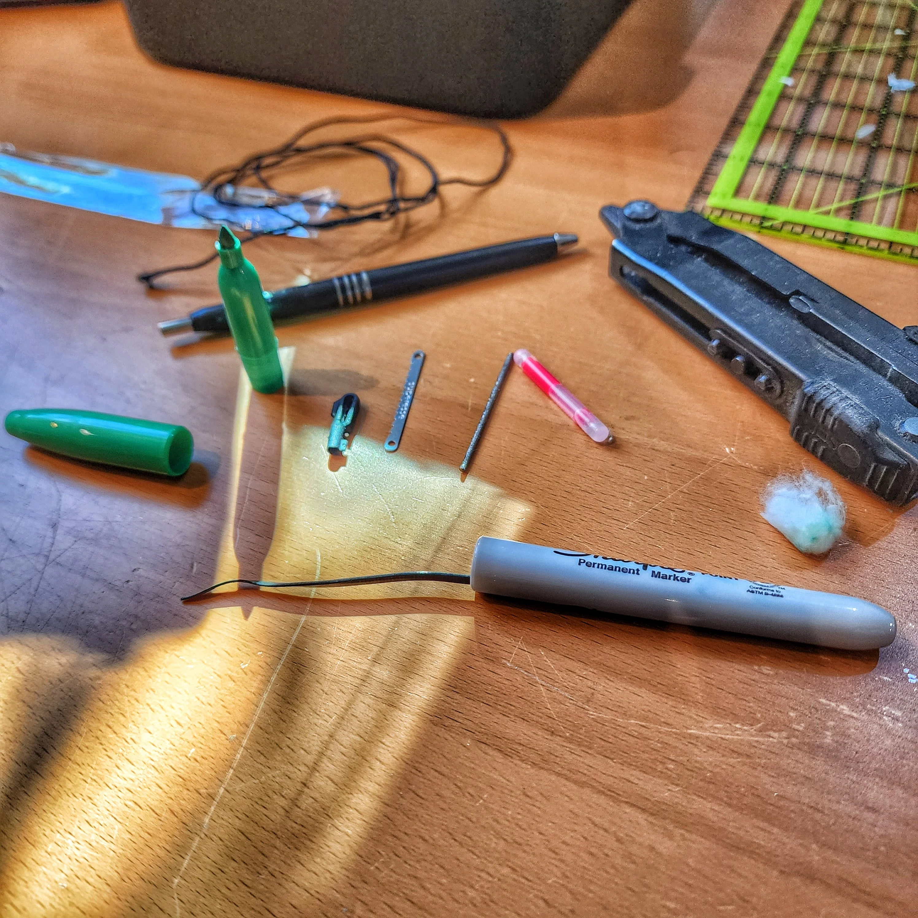 EDC Cache Markers - Hollow Sharpie with internal stash of survival supplies. - Image 14