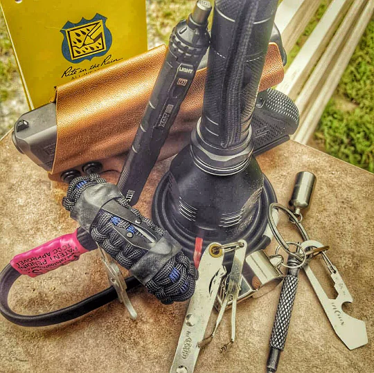 First Responder Strap - Police LEO backup duty gear w/ light, cuff key, seatbelt cutter, compass. - Image 31