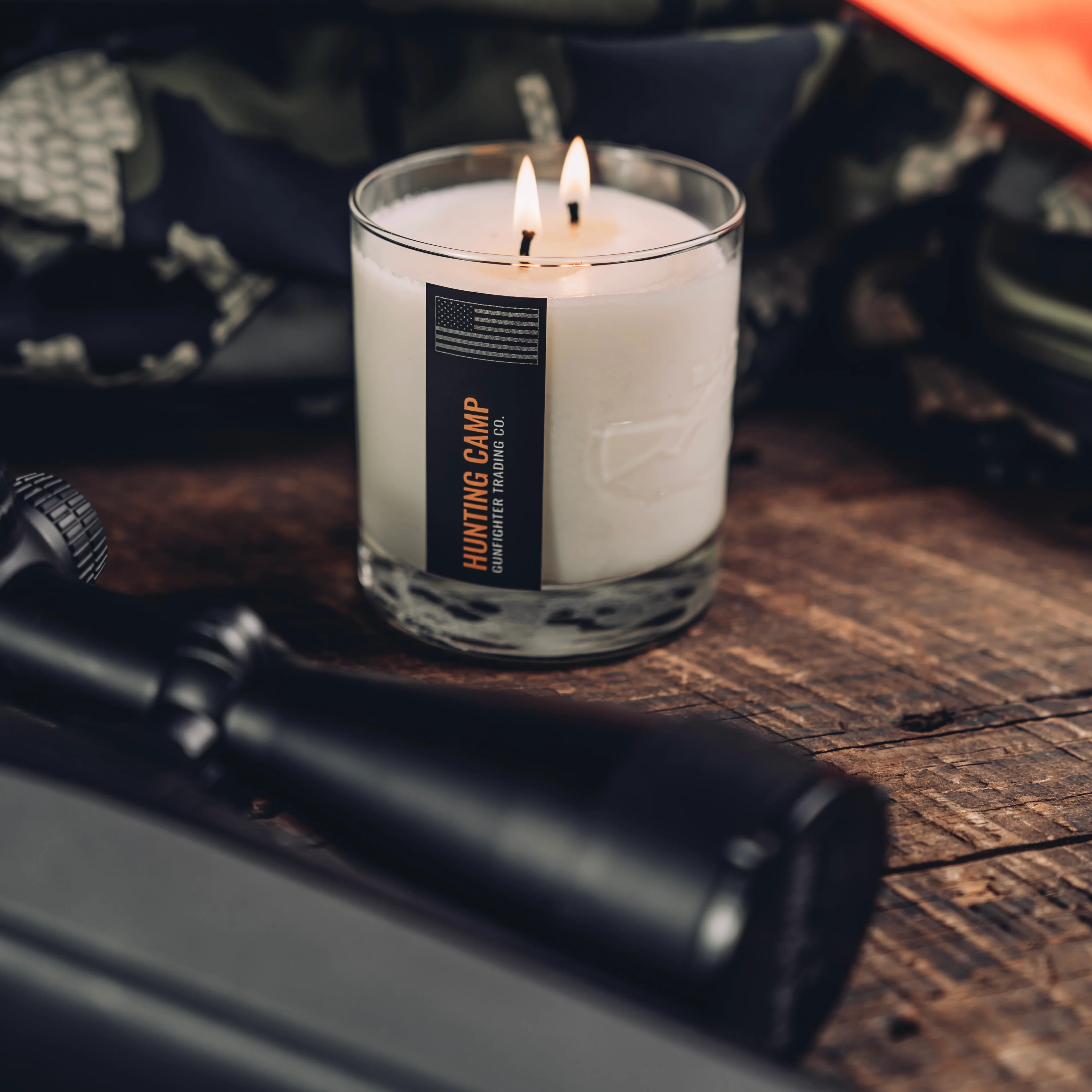 HUNTING CAMP CANDLE (EMBOSSED SCOPED RIFLE) - Image 4