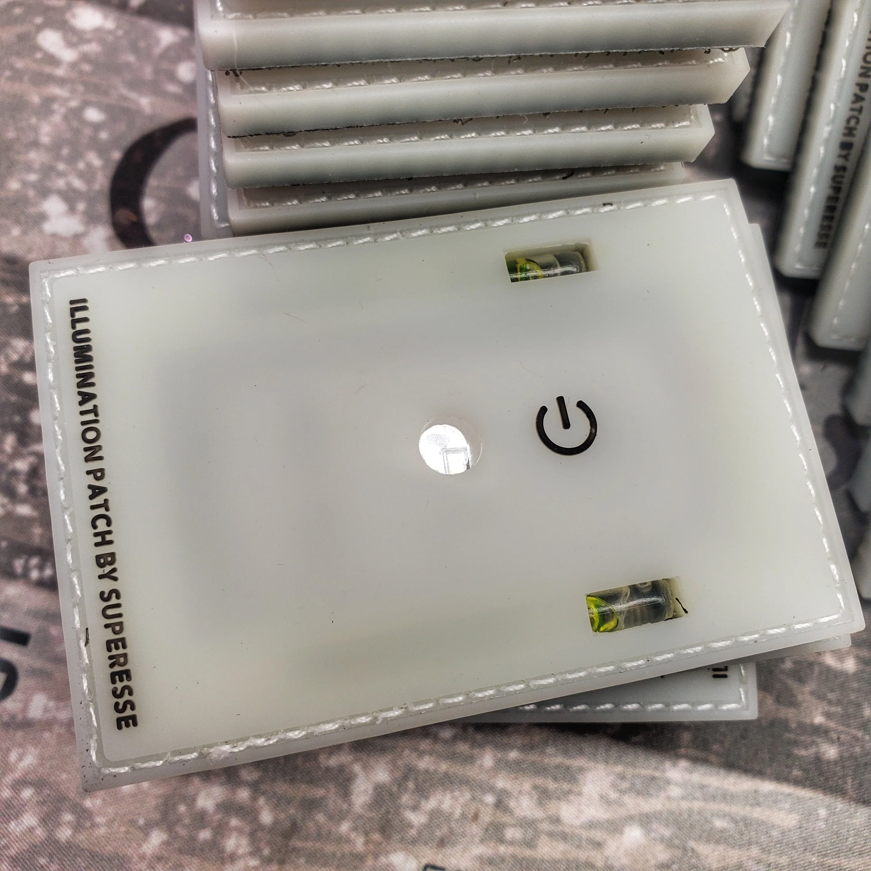 Illumination Patch Kit: Built-in Flashlight and Chemlight Morale Patch - Image 17