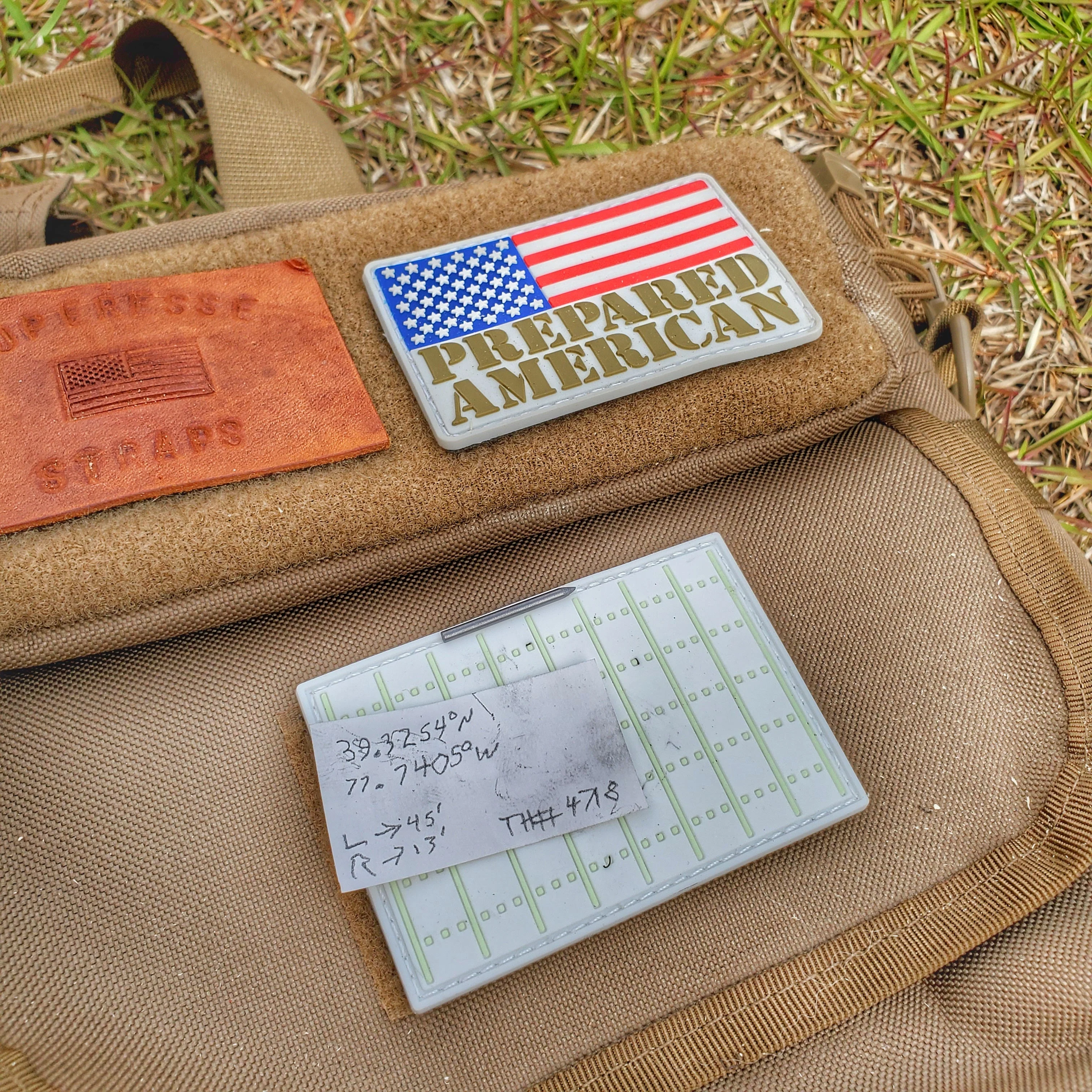 Note Patch Kit: Writable PVC surface for field notetaking with illuminated memo graph. - Image 3