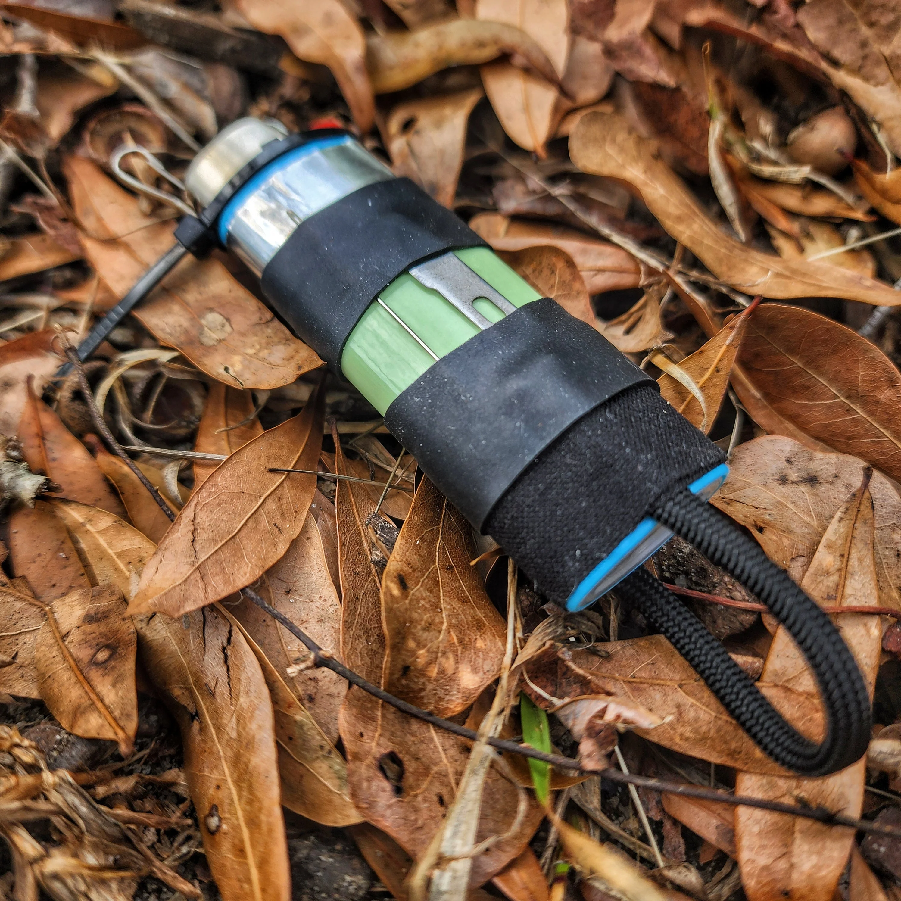 Survival Kit Lighter - Fire Starter outfitted with supplies. - Image 2