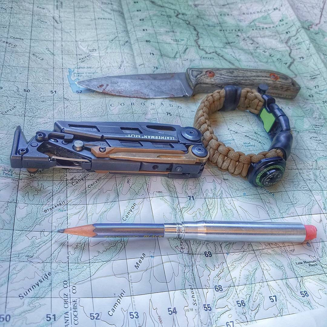 The Escape Evade Pathfinder: Military & Tactical Strap w/ SERE kit, Compass, Kevlar Saw, Cuff Key. - Image 6