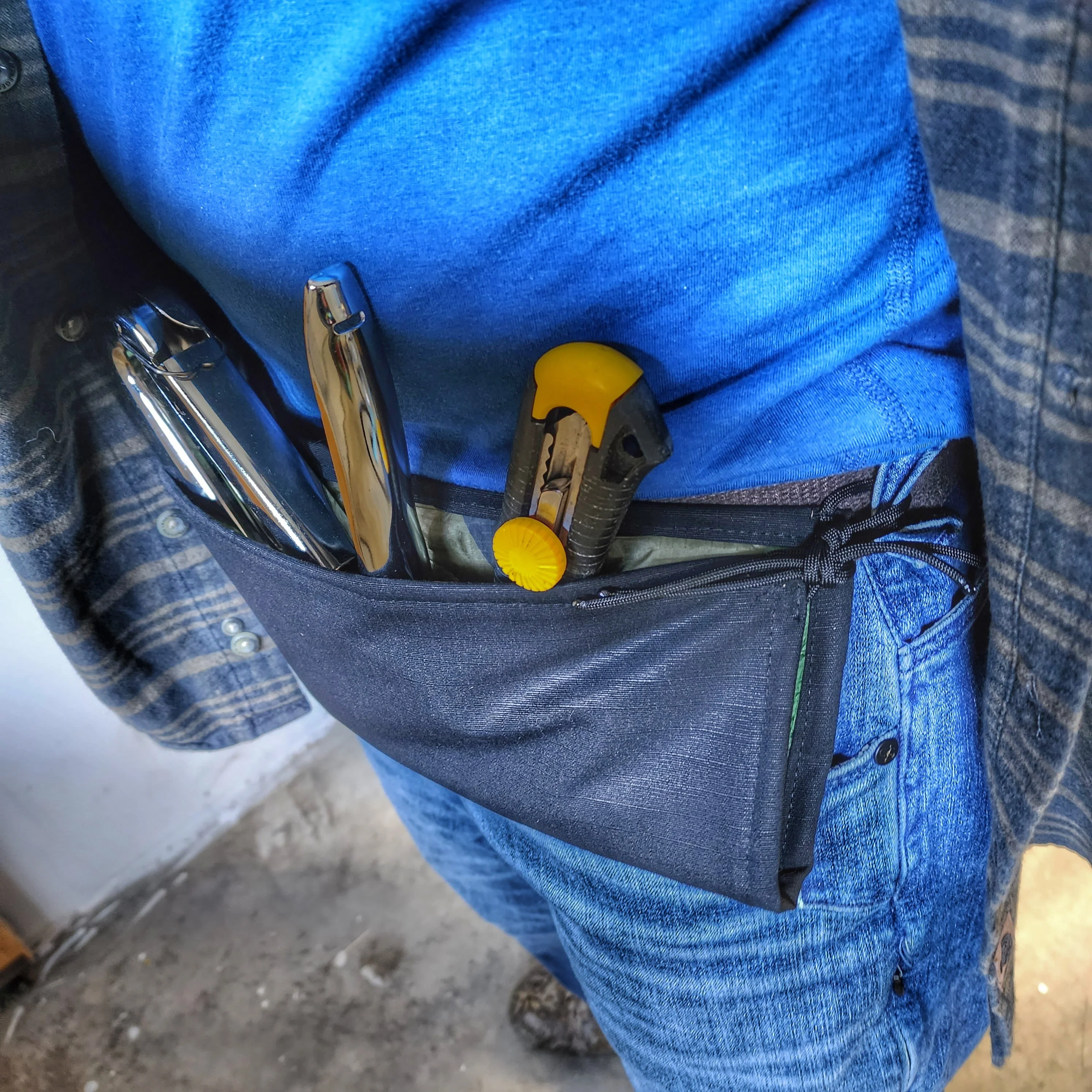 Woobie Hank: Insulated with USGI poncho-liner, serves as a large rag, knee pad, and adventure companion tool. - Image 17